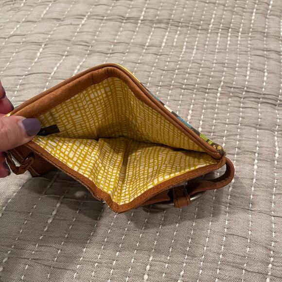 Fossil Key Per Floral Small Wallet - Picture 6 of 8